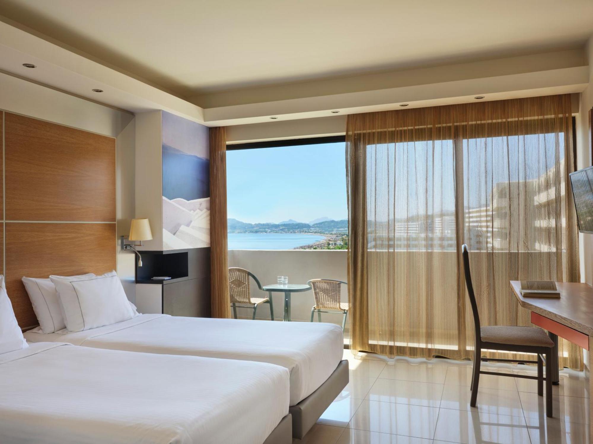 Esperos Mare Resort & Spa فاليراكي الغرفة الصورة