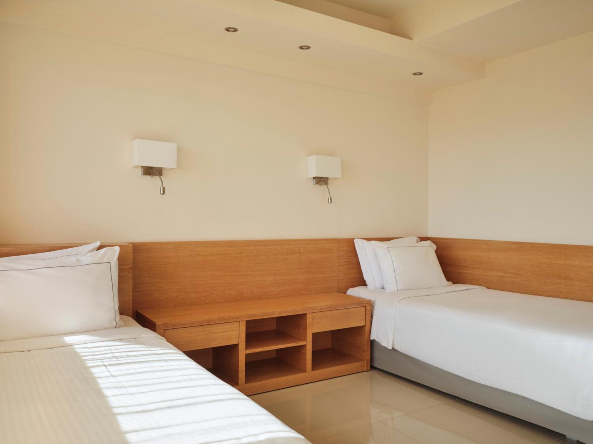 Esperos Mare Resort & Spa فاليراكي الغرفة الصورة